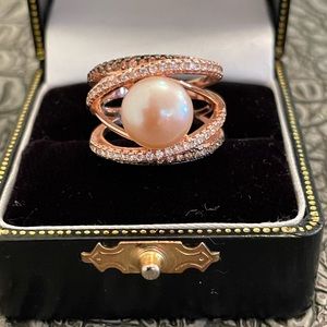 New! Size 7 rose gold two-tone diamond and pearl ring